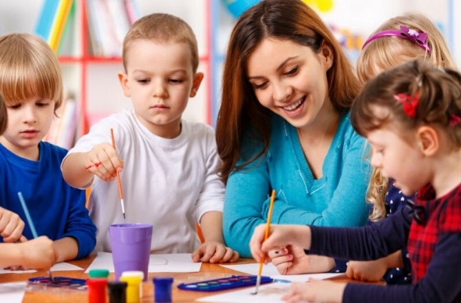 Профессиональные навыки и требования к няне в детском саду