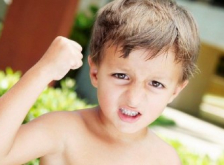 Физическая агрессия детей: советы родителям