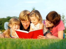 Пять простых способов увлечь детей чтением