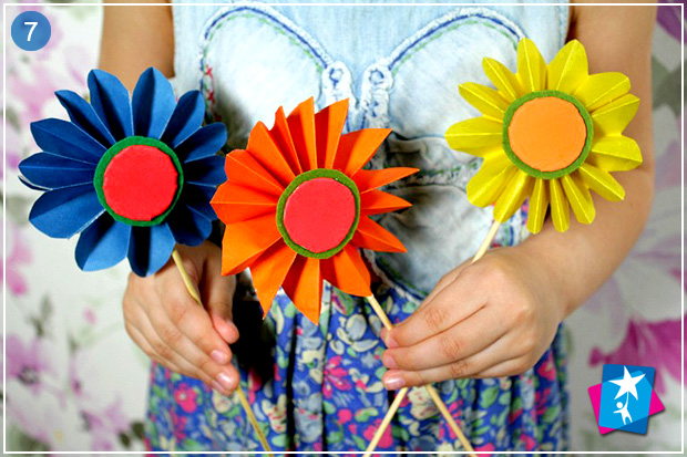 Простые цветы-самоделки из цветной бумаги – Развитие ребенка