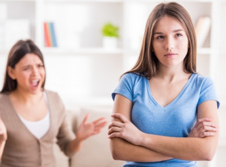 Как родителям реагировать на грубость подростка | Высшая школа предпринимательства | Дзен