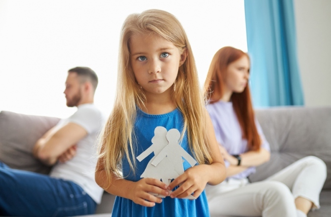 Как помочь ребенку пережить развод родителей 