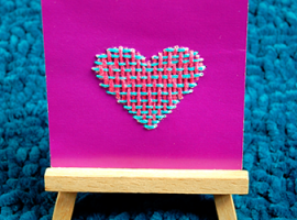 Создаем вышивку с сердцем на картонном фоне 